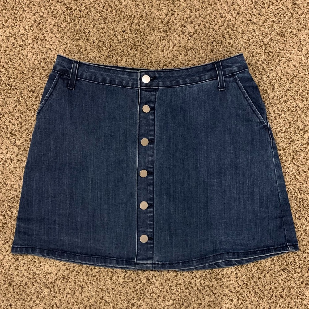 O2 Denim Skirt size large